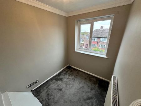 3 bedroom semi-detached house to rent - Photo 2