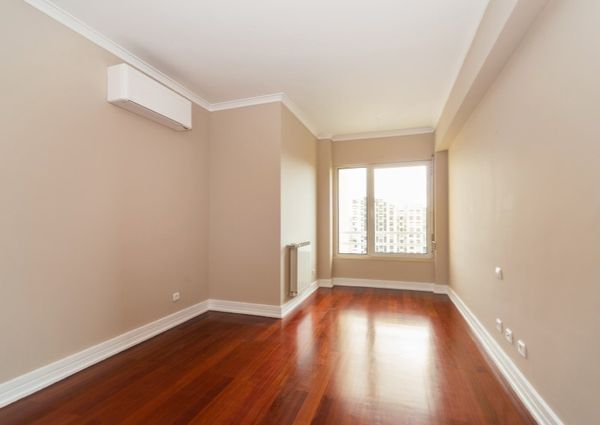 Apartamento T4 em Lisboa