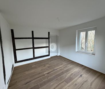 MODERN, LIGHT-FLOODED & WITH GARDEN ACCESS - Photo 5