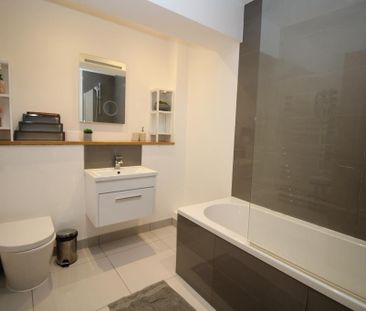 2 bedroom apartment to rent - Photo 3