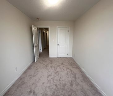 For Lease - 110 Turnberry Lane, Barrie, Ontario - Photo 1