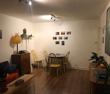 Single room in a newly renovated apartment next to London fields. - Photo 5