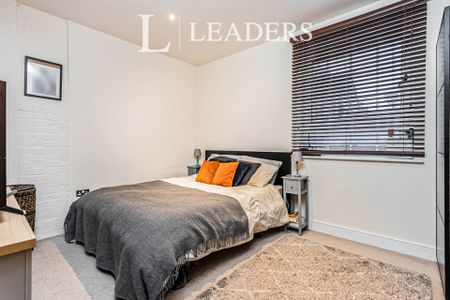 1 bedroom apartment to rent Station Quarter Apartments, 17 Boltro Road, Haywards Heath, RH16 - Photo 3