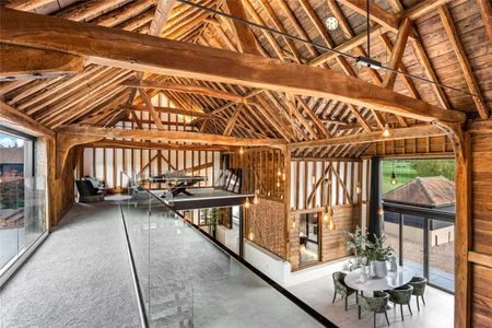 State-of-the-art living within a listed building on a private rural estate. - Photo 4
