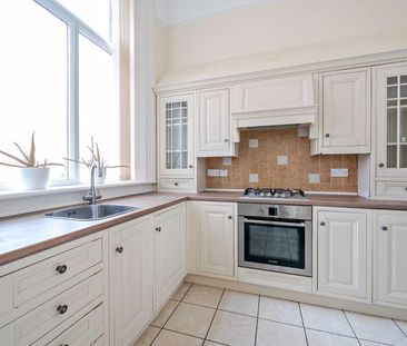 3 bedroom apartment to rent - Photo 6