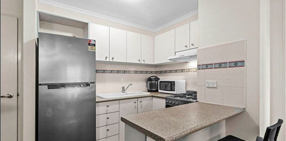 A Quiet Sanctuary Away from The Bustle of The Inner-City - Photo 2