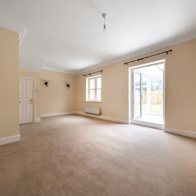 3 bedroom terraced house to rent - Photo 1