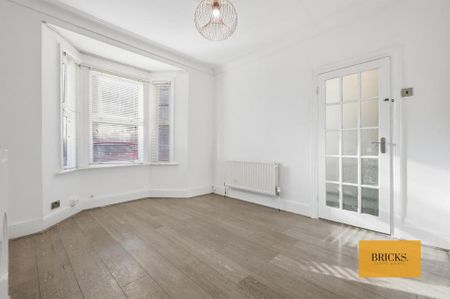 4 bedroom terraced house to rent - Photo 3