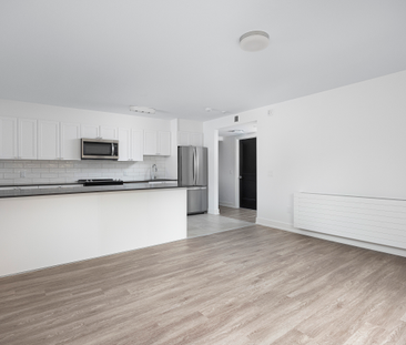 70 Parkwoods Village Drive - Photo 4 | Rentumo