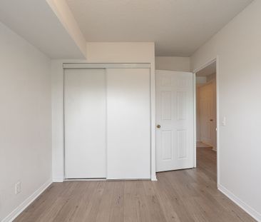 333 Sidney Belsey Crescent - Photo 4