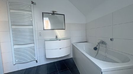 EXCLUSIVES WOHNEN IN WEINGARTEN - 2,5-ZIMMER MIT GROSSER DACHTERRASSE - Photo 3