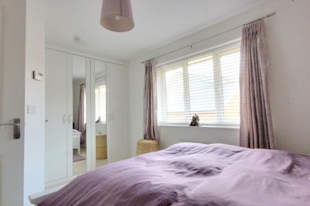 2 bedroom semi-detached house to rent - Photo 5