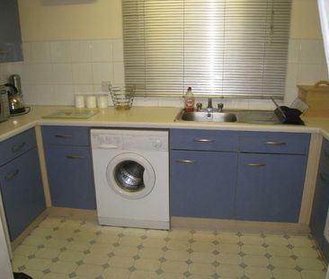 Flat to rent on - Photo 6