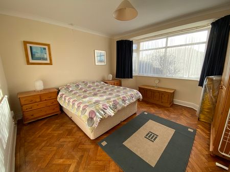 Hendy Close, Sketty, Swansea, SA2 - Photo 5