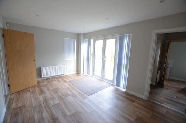 32 Toberhewny Hall, Gilford Road, Lurgan, BT66 8JZ - Photo 1