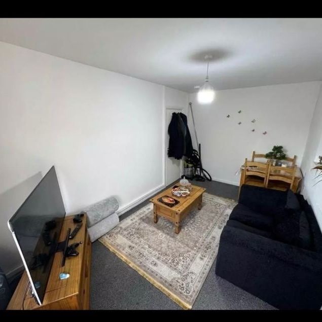 1 Bed Flat, Harborne, B17 - Photo 1