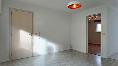 Gezellig en energiezuinig appartement met terras in centrum Eeklo! - Photo 5