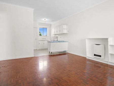 Comfortable & Low-Maintenance Living in Noble Park - Photo 4