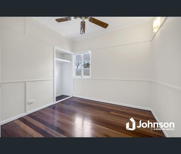 151 Watson St, Camp Hill, Qld 4152 - Photo 3