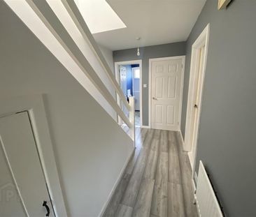 13 Hamilton Gardens, BT28 2BD, Lisburn - Photo 6