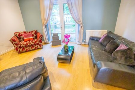 5 Bed Terraced House, Quainton Road, LE2 - Photo 3