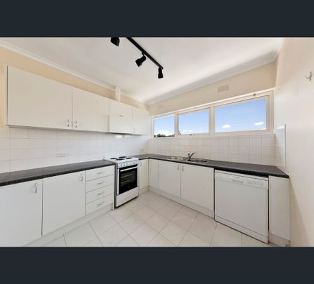 18/630 Toorak Road, Toorak, Vic 3142 - Photo 1