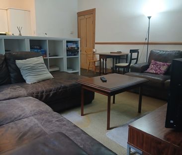 6 Bed Terraced House, Woodland Terrace, LS7 - Photo 3
