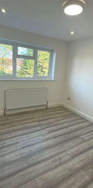 Whitefoot Lane, Bromley, BR1 - Photo 1