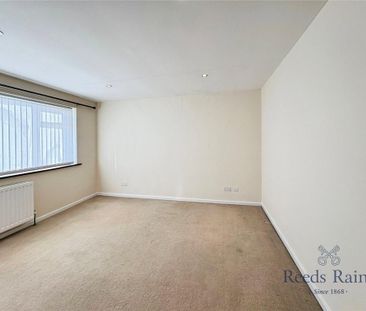 3 bedroom detached house to rent - Photo 4