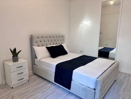 Room in a Shared House, Ashford Road, NW2 - Photo 3