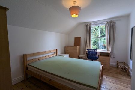 5 bedroom semi-detached house to rent - Photo 3