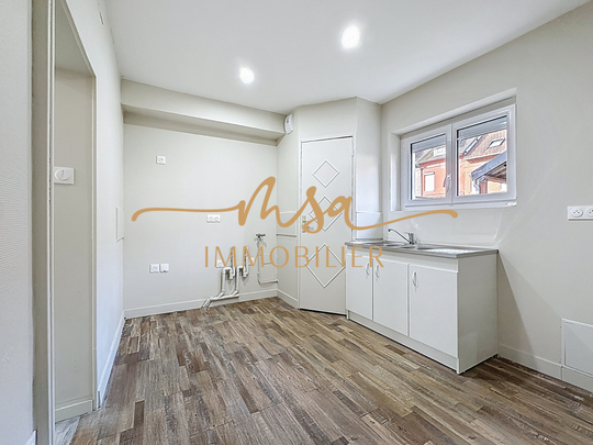 Location Maison 4 pièces 70m² BARENTIN 76360 - Photo 1