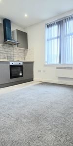 Denholme Gate Road, Hipperholme, HALIFAX - Photo 3