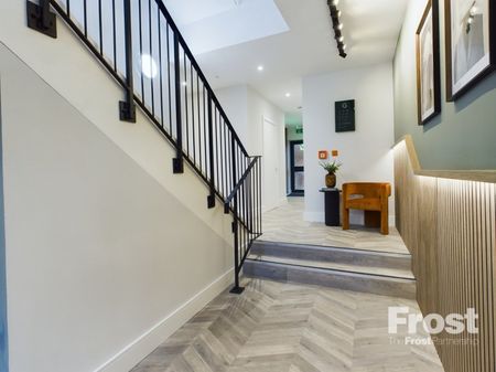 Station Road, Gerrards Cross, Buckinghamshire,SL9 - Photo 5