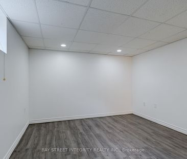 For Lease - 65 Walter Avenue Unit# BSMT big bedroom, Newmarket, Ont... - Photo 5