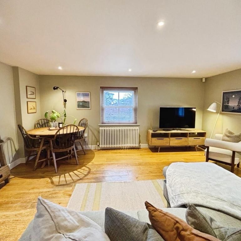 3 bedroom end of terrace house to rent - Photo 1