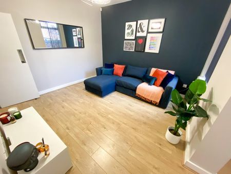 5 bedroom terraced house to rent - Photo 2