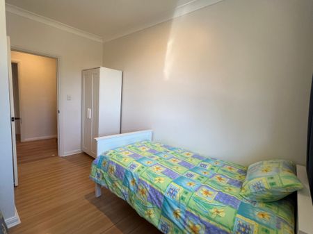 Carlingford - Photo 2