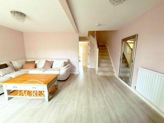 4 bedroom end of terrace house to rent - Photo 1
