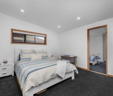 Contemporary Family Home in Central Brighton - Photo 6