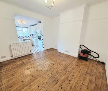 4 bedroom semi-detached house to rent - Photo 1