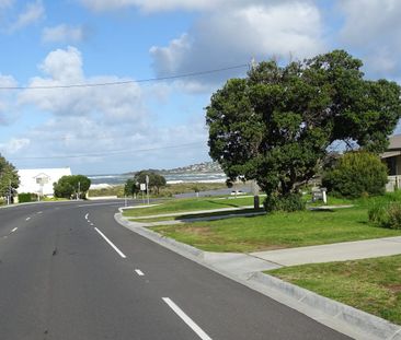 Close to town - Photo 5