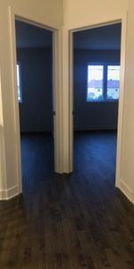 Maison de ville moderne à louer (construite en 2020)/Mondern Townhouse for rent (2020 Bulit) - Photo 4