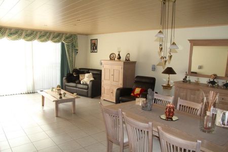 Zeer ruim gelijkvloers appartement met 2 slk en groot terras - Photo 5