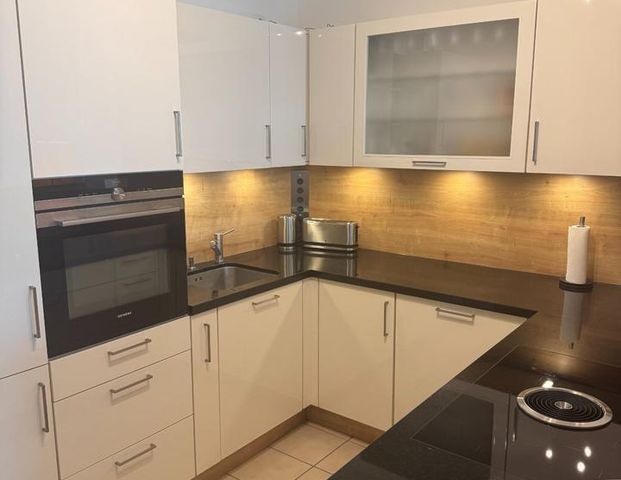 Frisch renovierte und vollmöblierte 3-Zimmer-DG-Wohnung in P-Berg - Foto 1