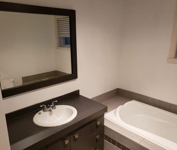 Appartement de 3 chambres à louer dans un duplex - Photo 4