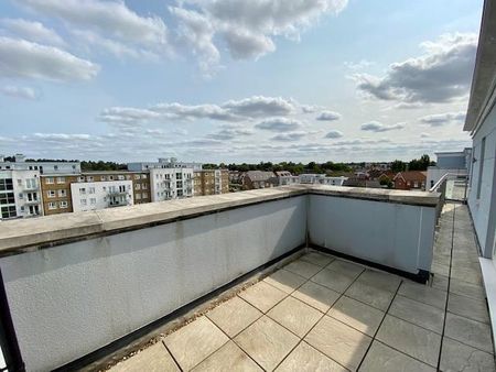 Heron Way, Maidenhead - Photo 3