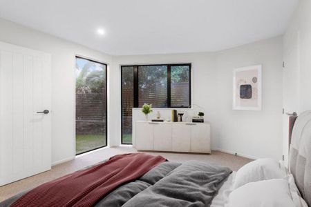 Modern Townhouse in Prime Orakei Location. - Photo 2