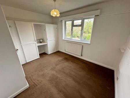 2 bedroom end of terrace house to rent - Photo 4