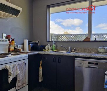 Solid Home in Whalers Gate - Photo 5